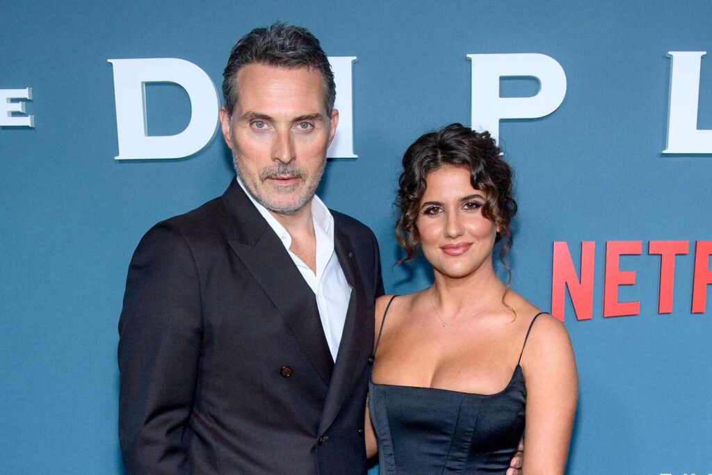 rufus sewell wife
