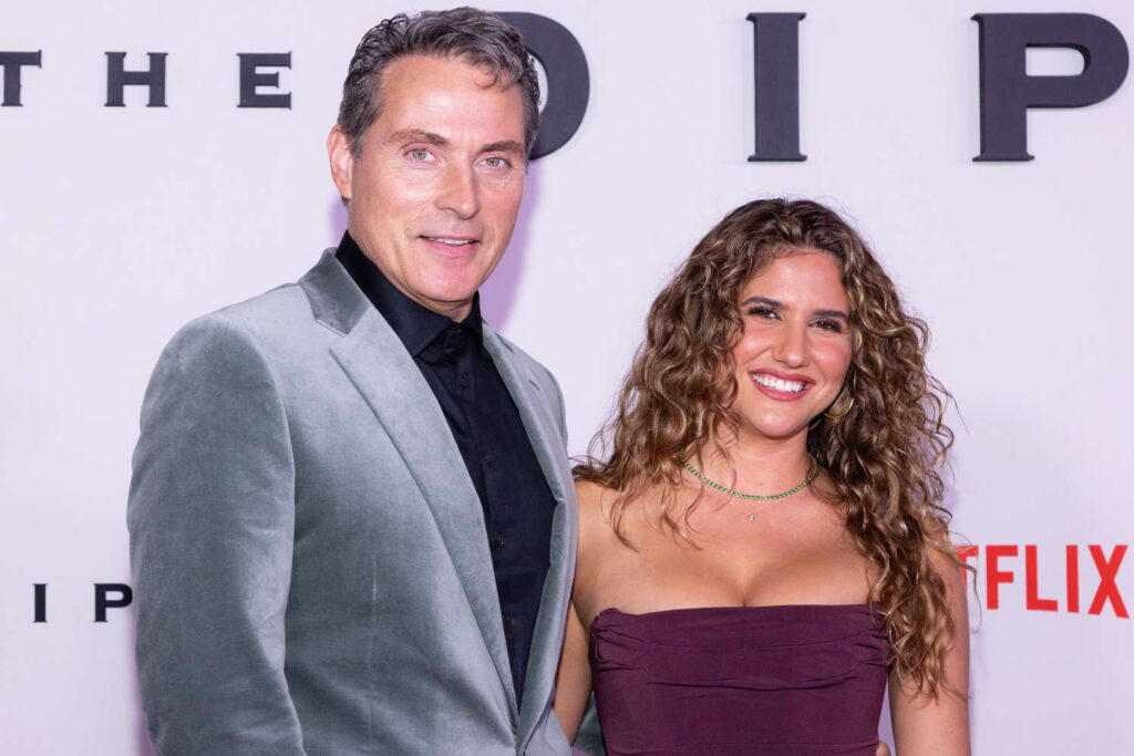rufus sewell wife