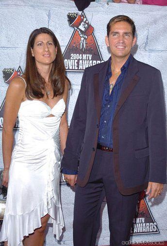 jim caviezel wife