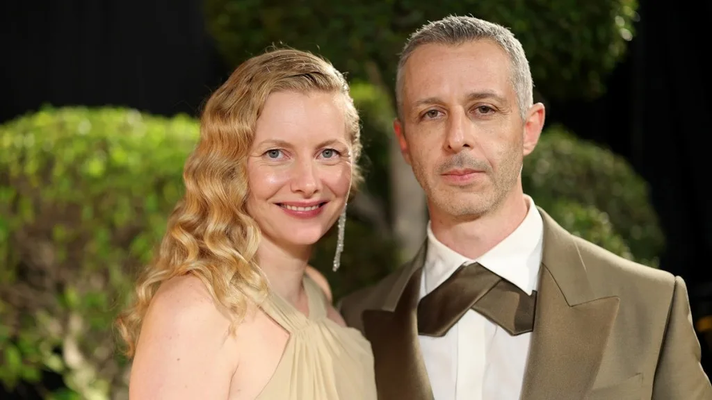 jeremy strong wife